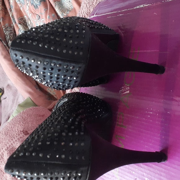 Brand New RAMPAGE Open Toe Satin Studded Heels- 6.5 - Picture 3 of 4